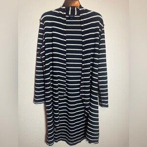 Day trip open front lightweight cardigan with red trim size medium